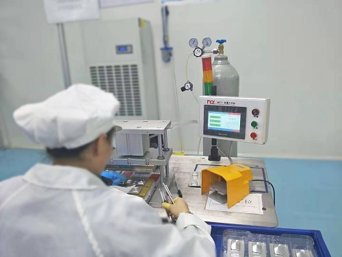 Leak Detection of New Energy Battery Cover Plates