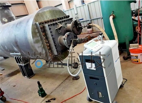 Helium Mass Spectrometer Vacuum Leak Detection for Pressure Vessel 1